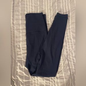 Lululemon super high rise size 6 align leggings 28”